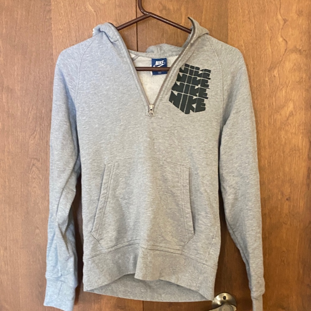 VINTAGE Nike Heather Gray Zip-Up Sweatshirt